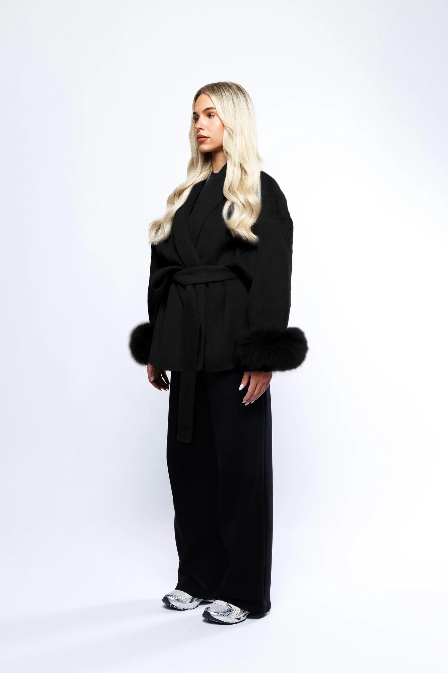 Velluto | Wool Coat Black