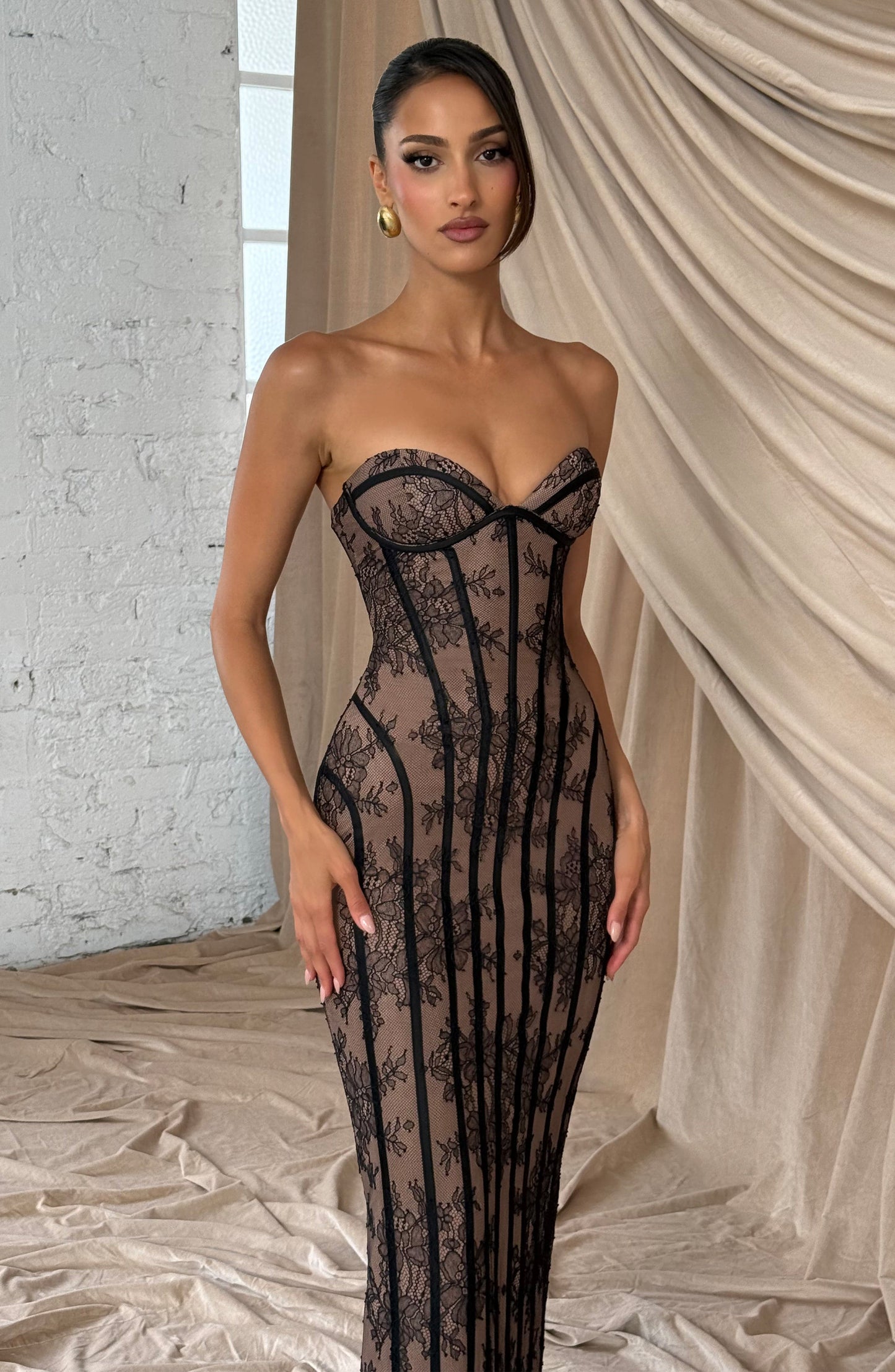 Serata | Lace Maxi Dress
