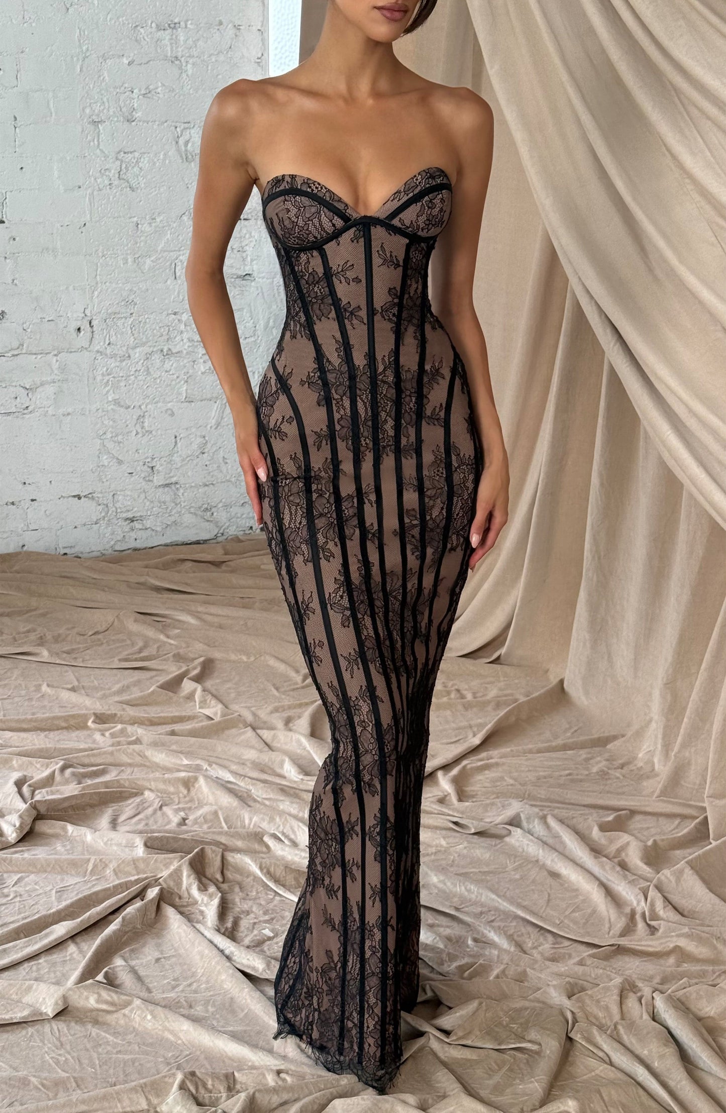 Serata | Lace Maxi Dress